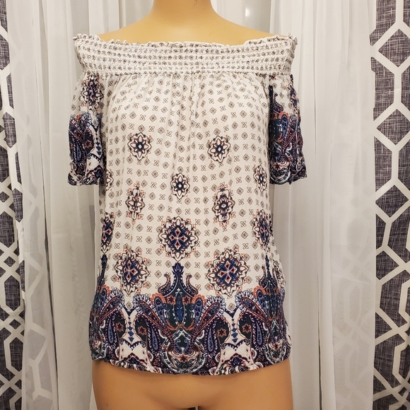 Charlotte Russe Tops - Charlotte Russe Off Shoulder Printed Top